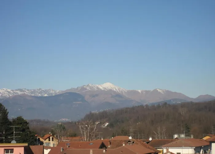 Sport & Benessere アパートホテル Brebbia